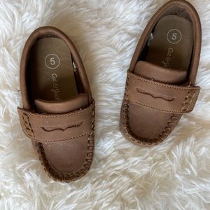 Brown loafers, worn twice, good condition, size 5